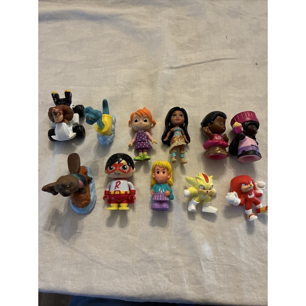 Lot of 12 Mini Figures – Sonic, Superhero, Etc